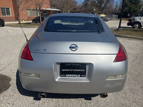 Used 2004 Nissan 350Z Enthusiast w/ Cargo Convenience Pkg image 7