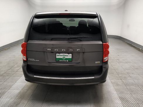 Used 2019 Dodge Grand Caravan SE w/ UConnect Hands-Free Group image 7