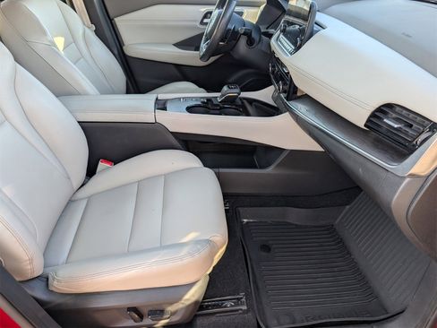 Used 2021 Nissan Rogue SL w/ Premium Package image 29