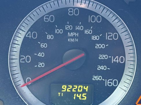 Used 2010 Volvo XC90 V8 AWD/4WD image 14