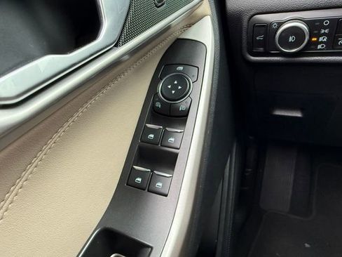 Used 2023 Ford Explorer XLT w/ Equipment Group 202A image 19