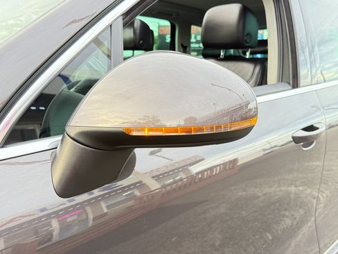 Used 2012 Volkswagen Touareg VR6 image 84