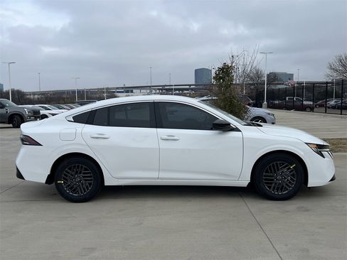 New 2026 Nissan Sentra SV image 3