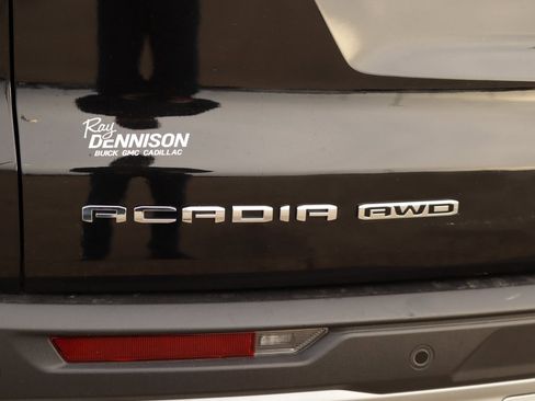 Used 2025 GMC Acadia Elevation image 37