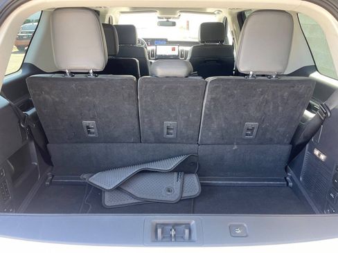 Used 2025 Ford Expedition Active AWD/4WD image 21