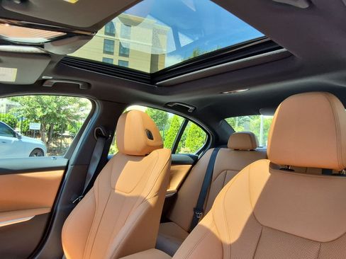 New 2026 BMW 330i Sedan w/ Premium Package RWD image 17