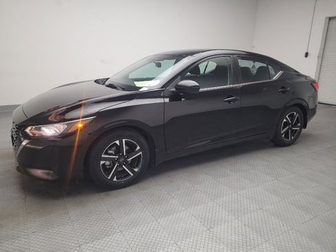 Used 2024 Nissan Sentra SV image 2