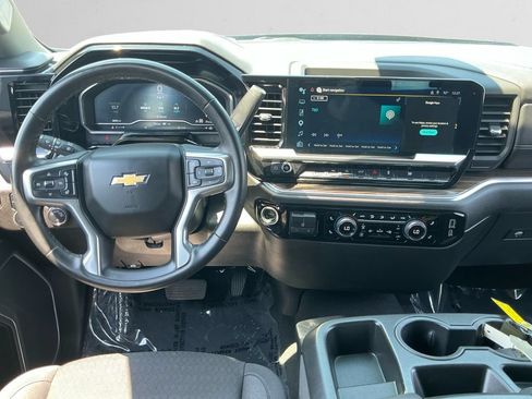 Used 2025 Chevrolet Silverado 1500 LT AWD/4WD image 10