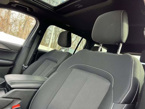 Used 2025 Jeep Grand Cherokee L Laredo image 14