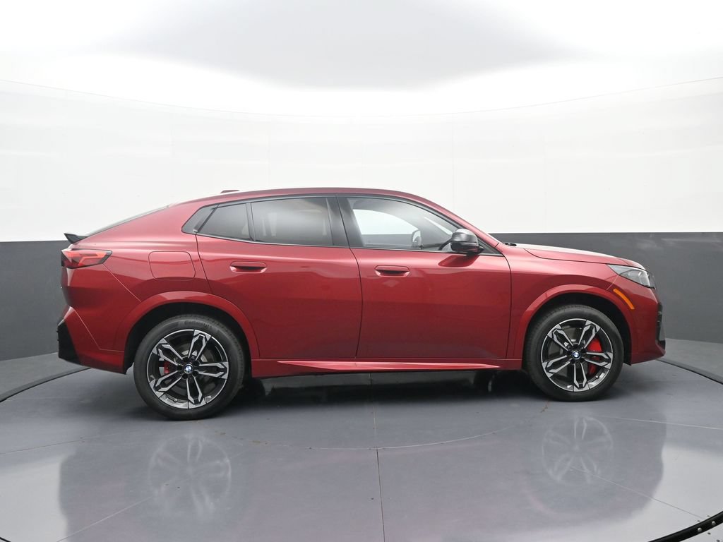 New 2026 BMW X2 xDrive28i w/ Technology Package AWD/4WD image 8