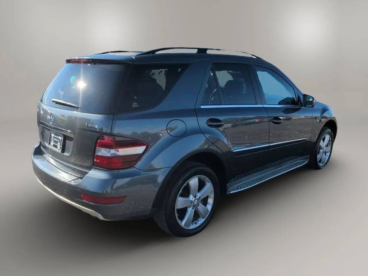 Used 2011 Mercedes-Benz ML 350 4MATIC image 7