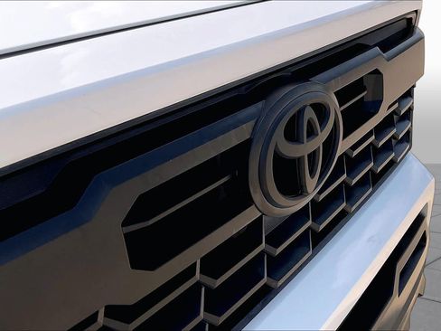 Used 2024 Toyota Tacoma TRD Off-Road AWD/4WD image 30