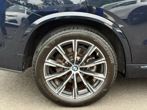 Used 2024 BMW X5 xDrive40i w/ M Sport Package AWD/4WD image 12