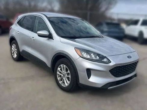 Used 2020 Ford Escape SE image 6