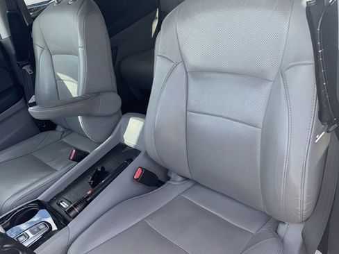 Used 2020 Honda Pilot Elite image 3