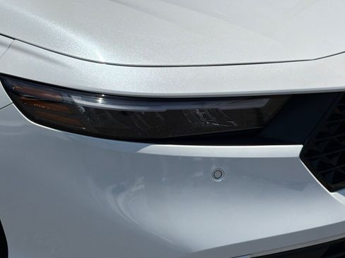 Certified 2025 Honda Accord EX-L image 11