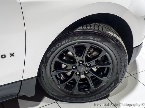 Used 2020 Chevrolet Equinox LT image 12