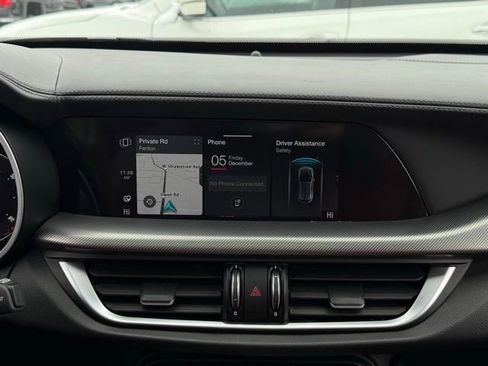 Used 2024 Alfa Romeo Stelvio Veloce image 26