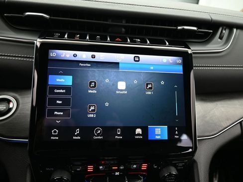 Used 2024 Jeep Grand Cherokee L Overland w/ Advanced Protech Group III image 28