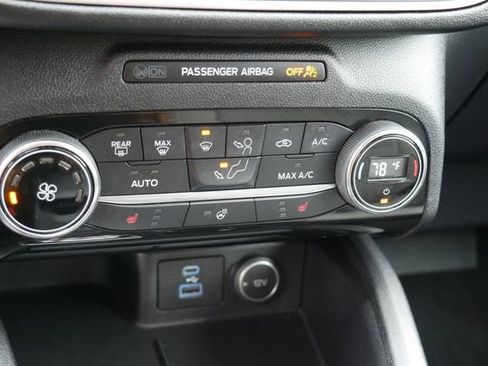 Used 2021 Ford Escape SE w/ Cold Weather Package image 22