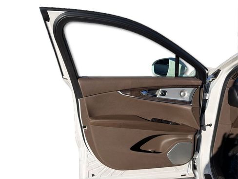 Used 2018 Lincoln MKX Reserve w/ Luxury Package image 21