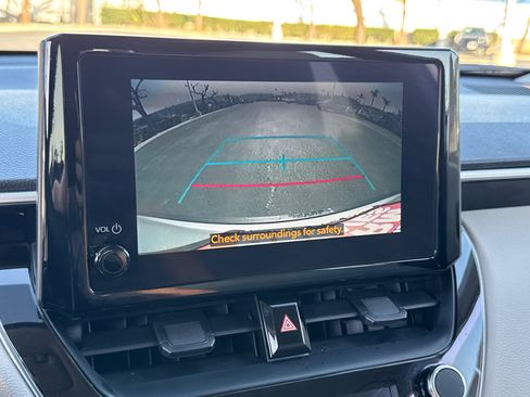 Certified 2024 Toyota Corolla Cross L image 30