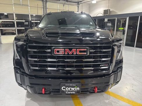Used 2024 GMC Sierra 3500 AT4 w/ AT4 Premium Plus Package AWD/4WD image 3
