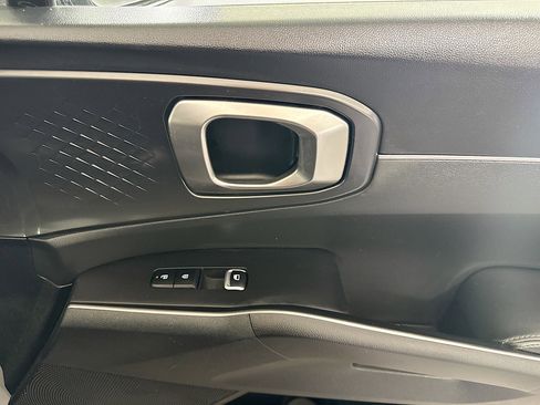 Used 2025 Kia Sorento S FWD image 31