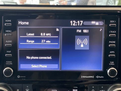 Certified 2021 Toyota Highlander XLE AWD/4WD image 19