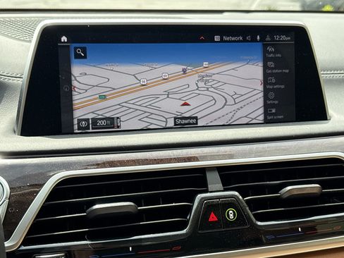 Used 2022 BMW 750i xDrive w/ Luxury Rear Seating Package AWD/4WD image 24