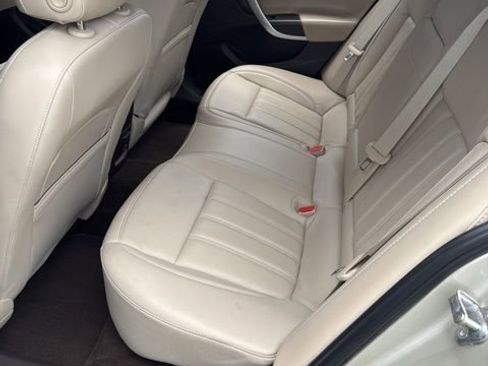 Used 2013 Buick Regal Premium FWD image 8