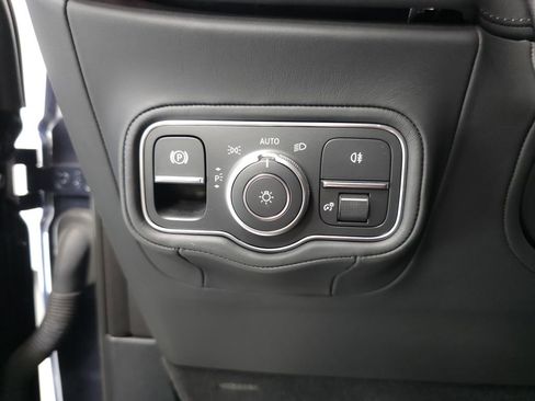 Used 2025 Mercedes-Benz G 550 image 10