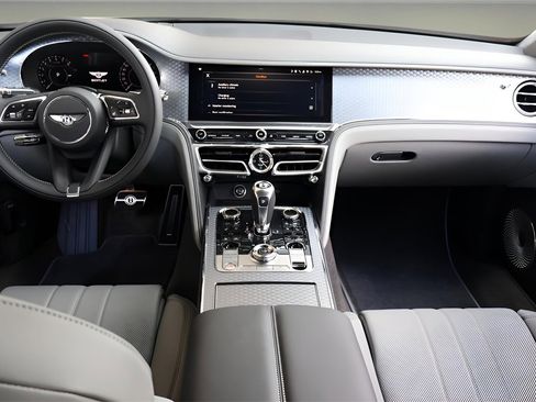 New 2025 Bentley Flying Spur image 4