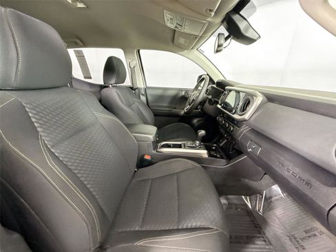 Certified 2023 Toyota Tacoma 4x4 Double Cab image 39