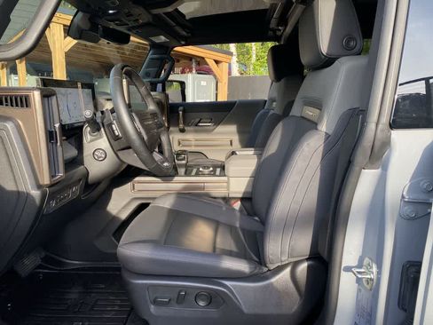 Used 2025 GMC Hummer EV 3X AWD/4WD image 13