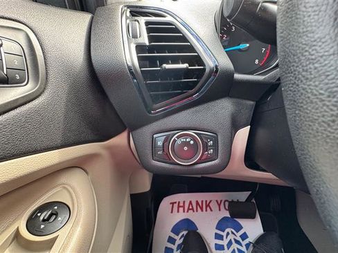 Used 2019 Ford Escape Titanium image 36