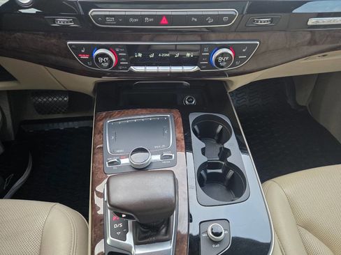 Used 2018 Audi Q7 3.0T Prestige image 12