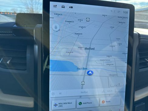 Certified 2024 Ford Expedition Max Platinum image 37