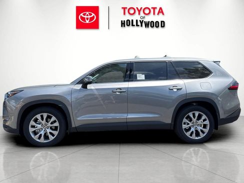 New 2026 Toyota Grand Highlander AWD Hybrid image 9
