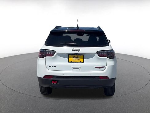 Used 2025 Jeep Compass Trailhawk AWD/4WD image 12