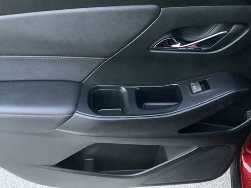 Used 2023 Chevrolet Traverse RS image 23