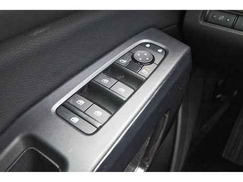 Used 2024 Nissan Pathfinder SV w/ SV Premium Package image 23