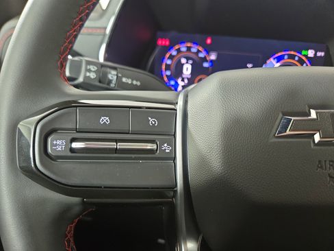 Certified 2024 Chevrolet Colorado Z71 w/ LPO, Dark Essentials Package image 15