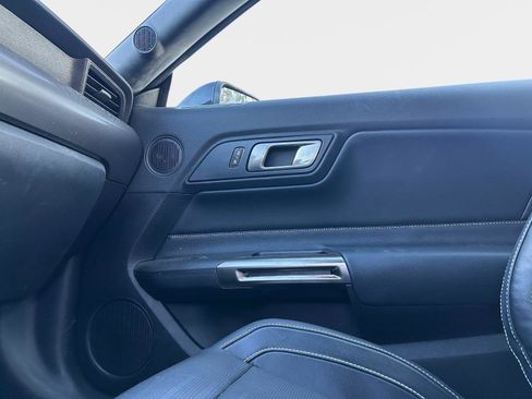 Used 2021 Ford Mustang Shelby GT500 w/ Technology Package RWD image 20