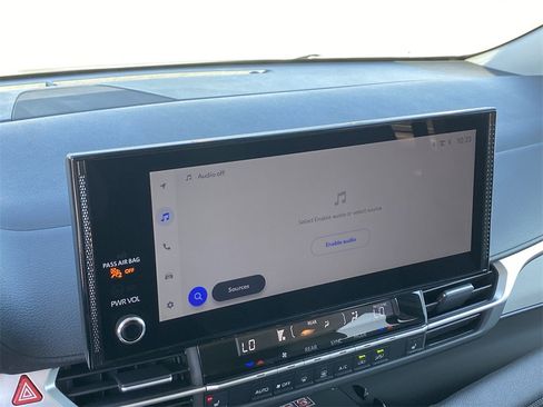 Used 2025 Toyota Sienna XLE image 8