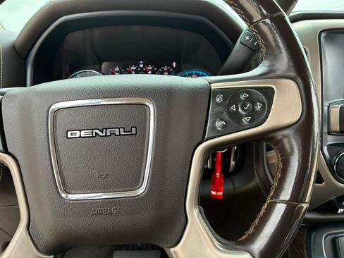 Used 2017 GMC Sierra 2500 Denali w/ Duramax Plus Package AWD/4WD image 27