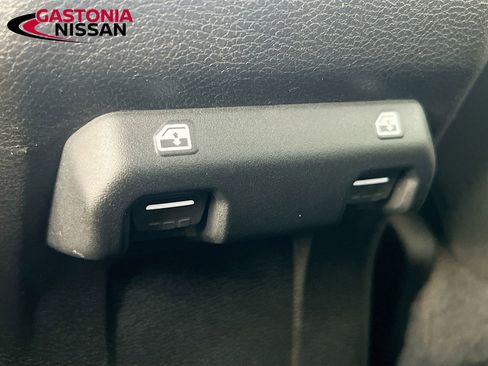 Used 2021 Jeep Gladiator Sport image 33