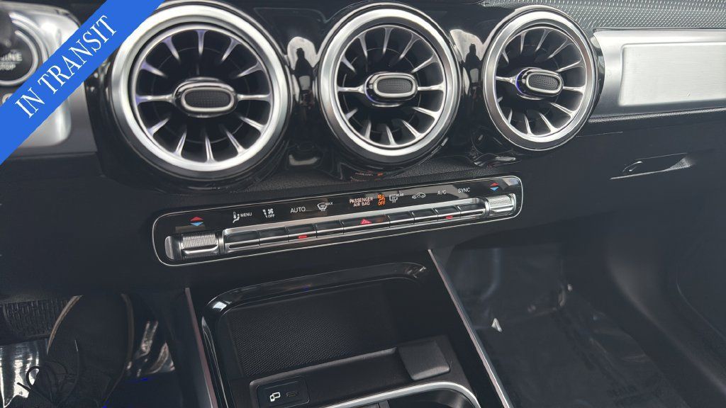 Certified 2022 Mercedes-Benz GLB 250 4MATIC image 17