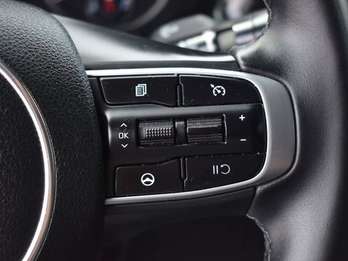 Used 2022 Kia K5 LXS image 16