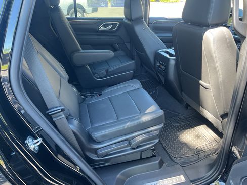 Used 2022 Chevrolet Tahoe Z71 w/ Luxury Package AWD/4WD image 28